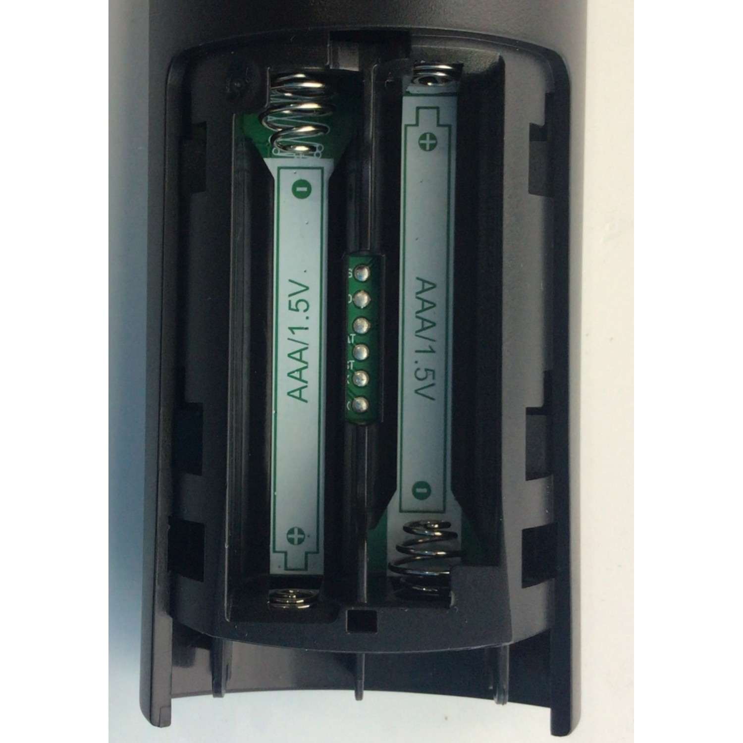 CONTROL REMOTO ORIGINAL NUEVO CON COMANDO  PARA  TV HISENSE / NUMERO DE PARTE ERF3M90H / 2AVIGBR0002 / FH220526002988R8 / MODELOS 65U7G / 55U8G / 75U9DG / 75U7G  - Imagen 3